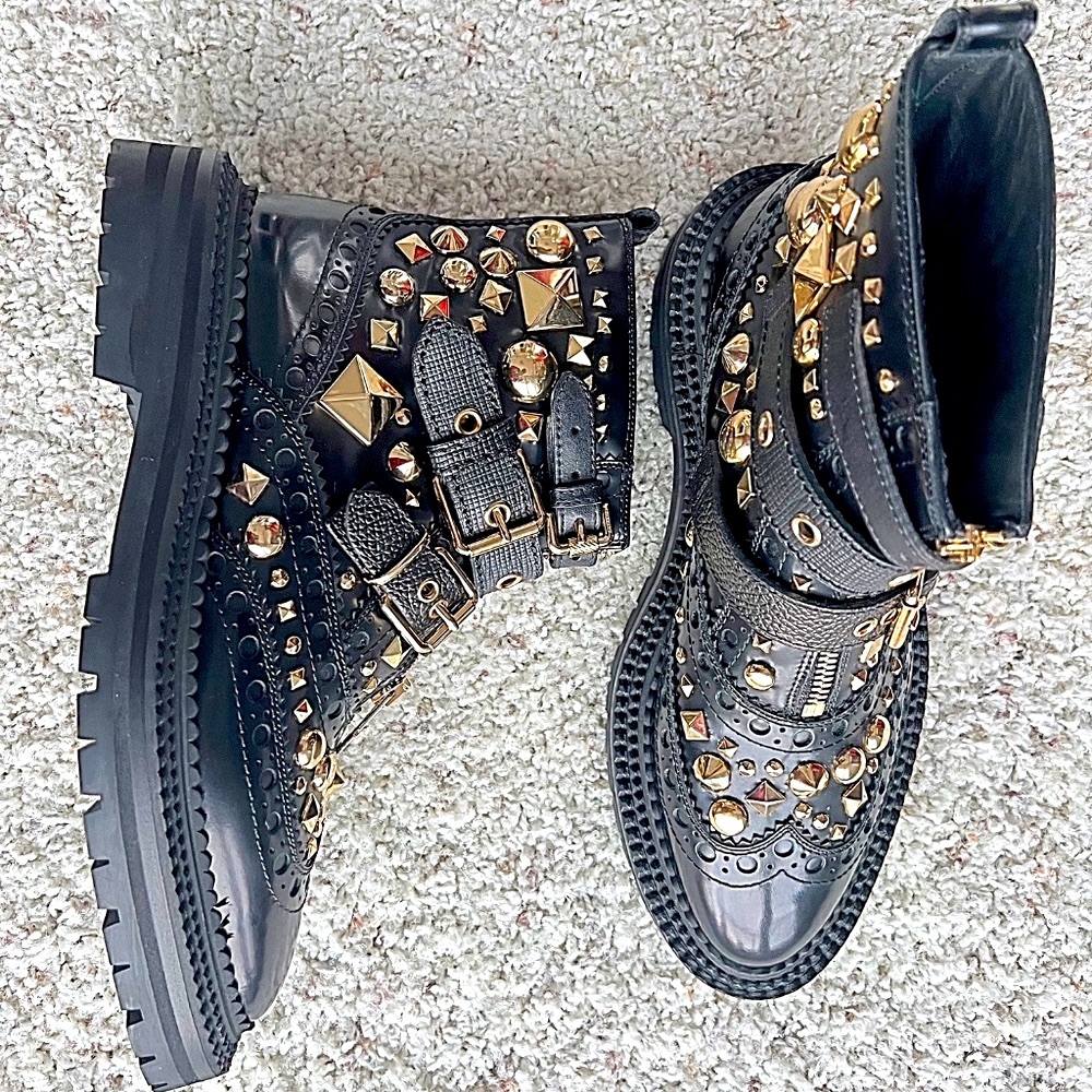 BURBERRY EVERDON STUDDED GLOSSED LEATHER ANKLE BOOT